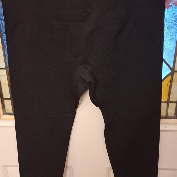 Legging - Picture 2 of 5